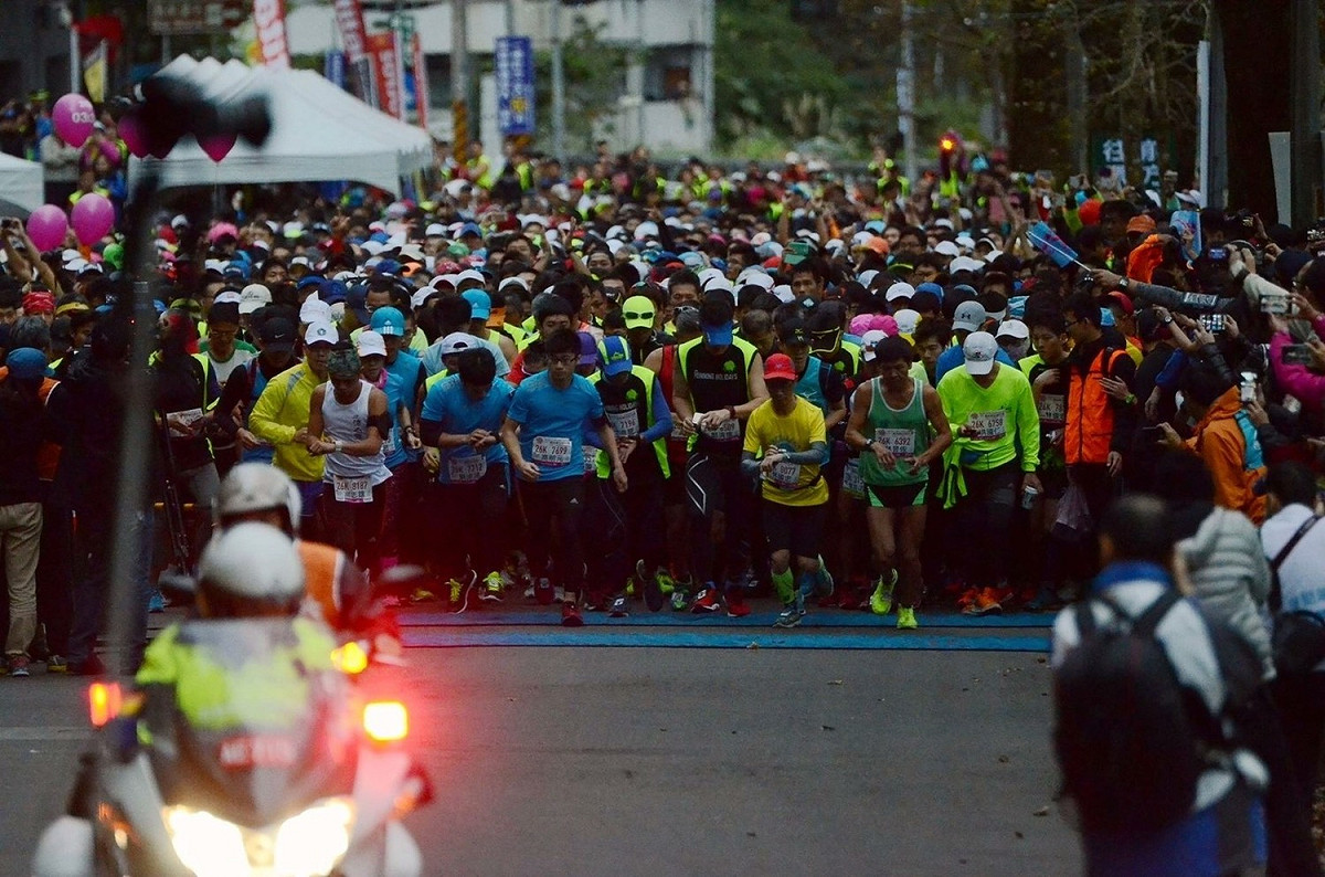 正式取得AIMS國際認證的「烏來峽谷馬拉松」，成為2018 年台灣第1個鳴槍起跑的國際認證賽事。 圖：翻攝新北市政府網站