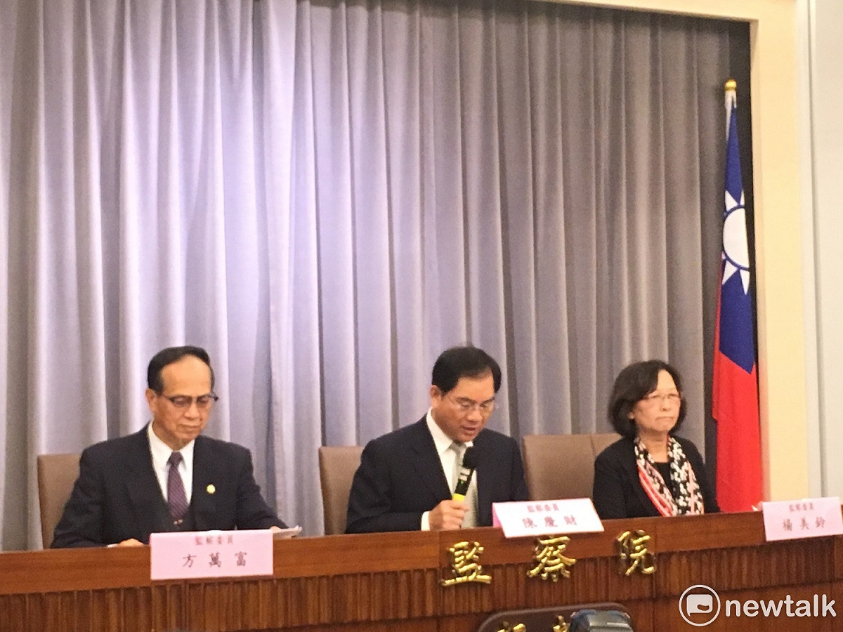 自總統蔡英文上台後，勞基法共修法兩次，第二次仍在審查中，都引發社會各界爭議。對此，監察委員方萬富、陳慶財、楊美鈴今（3）日召開記者會，針對105年進行勞基法修法時，勞動部事前評估不足、行政院並未給予新法緩衝期，導致社會各界以及勞資雙方措手不及，因此予以糾正。 圖：黃韋銓/攝