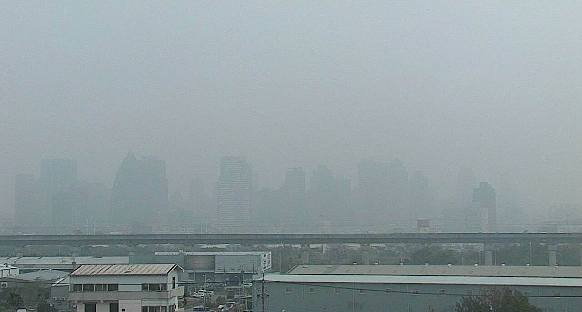 台中市西屯區天空今天上午一片灰濛濛。 圖 : 翻攝自環保署官網