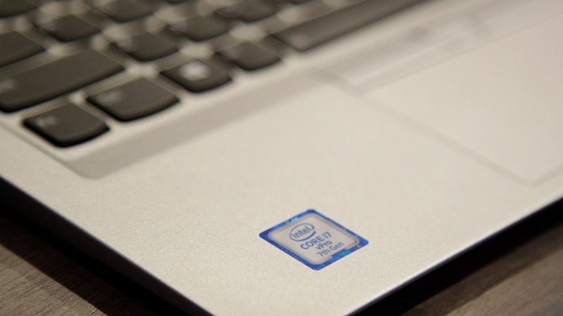 究人員揭露兩大資安漏洞恐讓駭客竊取機密資訊，筆記型、桌上型電腦、手機和平板電腦以及網路伺服器等裝置幾乎無一倖免。 圖 : 取自Intel Taiwan官方臉書 www.facebook.com/IntelTaiwan