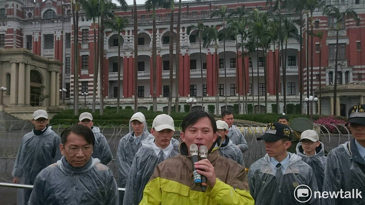 時力立委黃國昌6日痛批集遊法是惡法。 圖：林朝億/攝