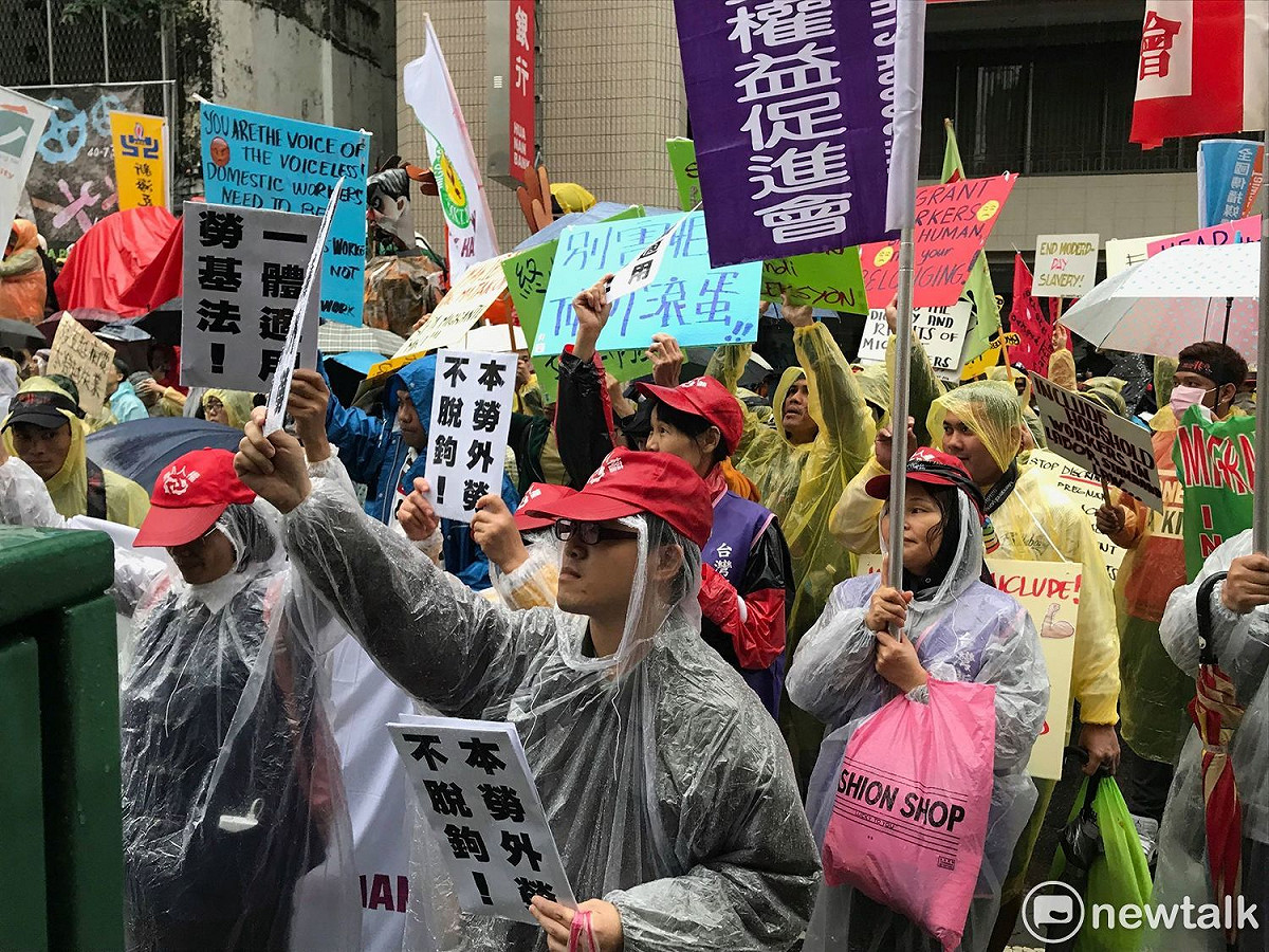 現場雖然下著大雨，但民眾參與踴躍。 圖 : 周煊惠 / 攝