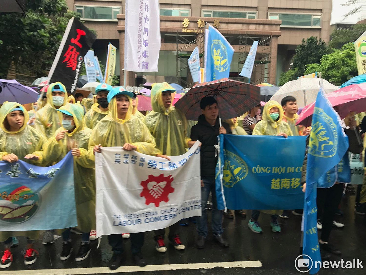 移工怒吼「反對本外勞薪資脫鉤！」 圖 : 周煊惠 / 攝