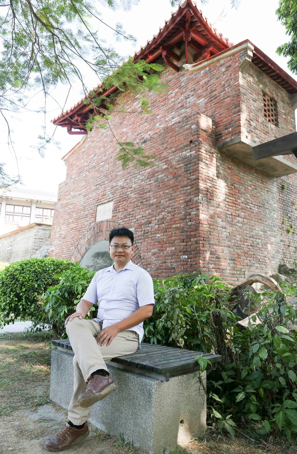 熊仲卿指出，成功大學校園就是一個大遺址，都值得慢慢、仔細的駐足品味。

 圖/張大魯攝
