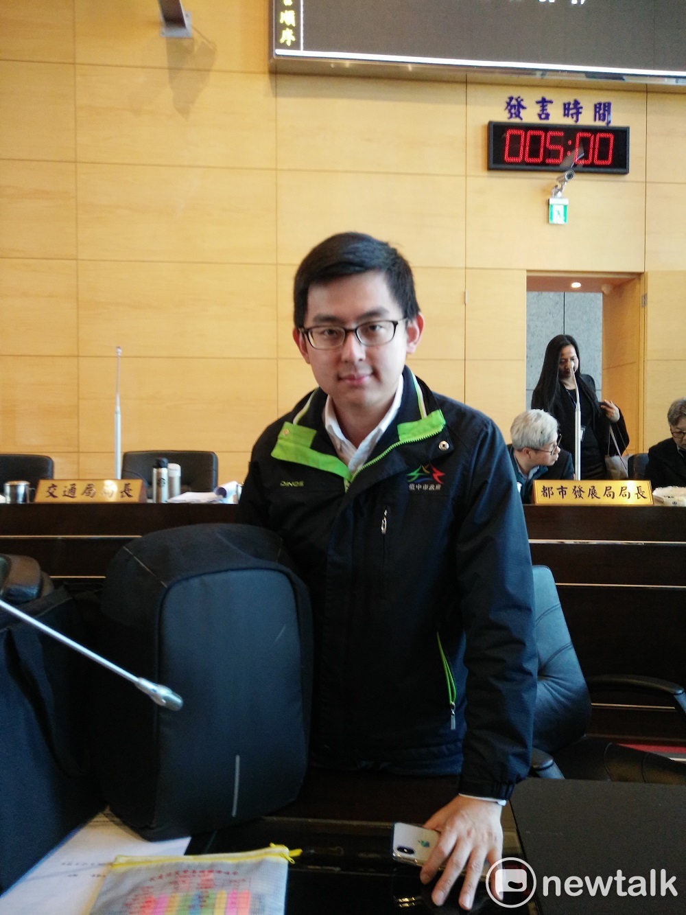 卓冠廷指盧秀燕多次汙衊市政。 唐復年/攝