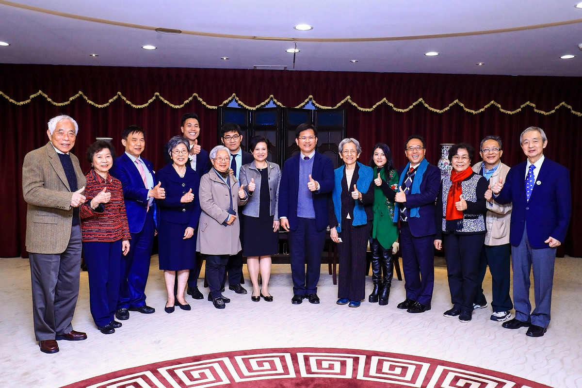 美國華府智庫「全球台灣研究中心」GTI參訪團拜會台中市長林佳龍。 圖：台中市/提供