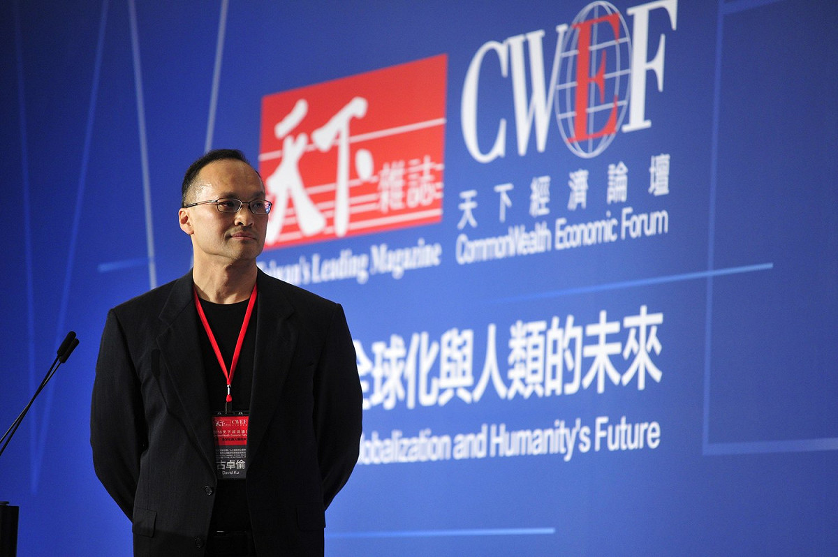AI 就是數位轉型。每家公司都能做企業的數位轉型，在產業的層級，好幾個產業在一 個供應鏈中如何合作分享資訊，能產生更好的需求預測，讓消費者受惠。 圖：天下雜誌／提供