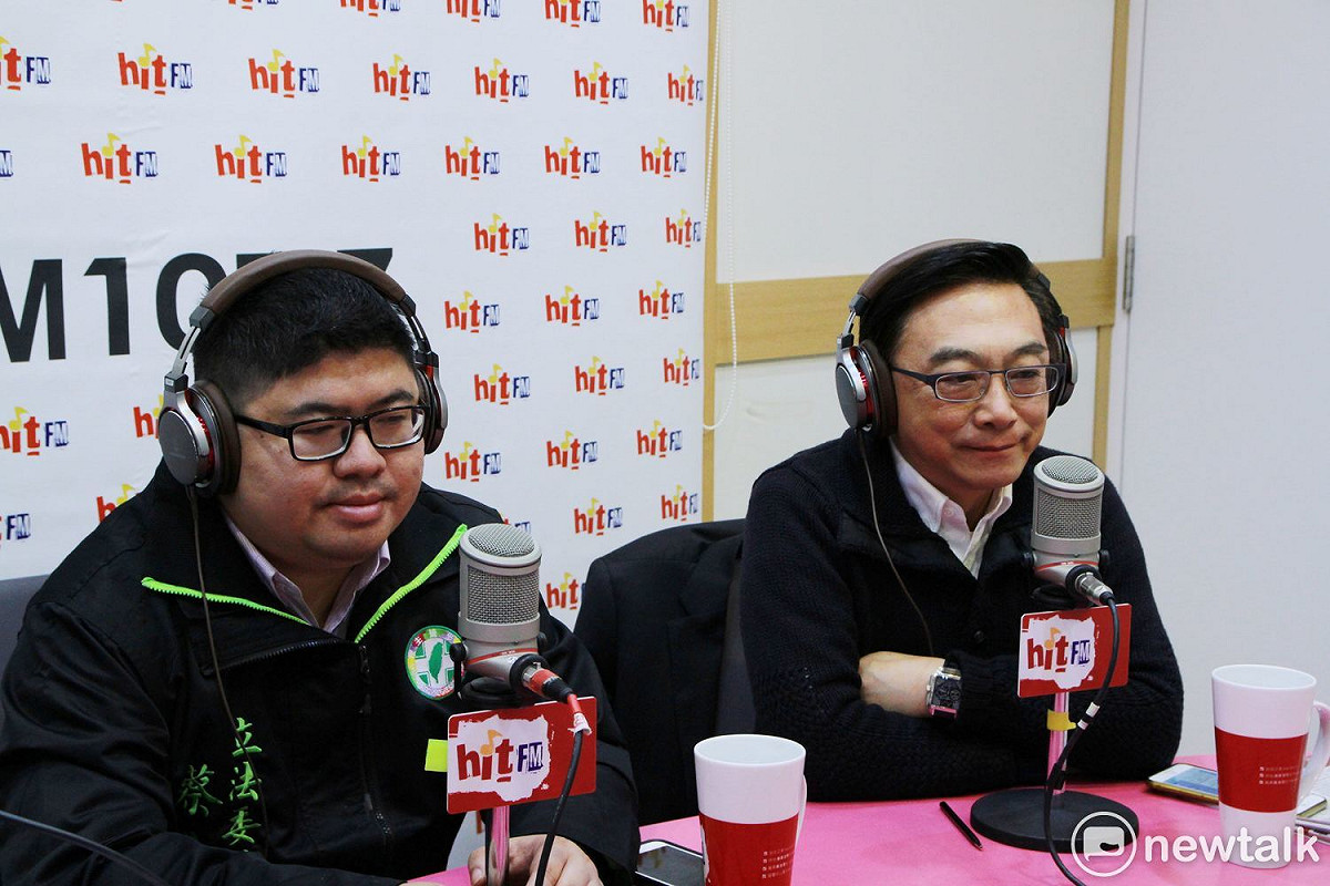 勞基法修正草案10日三讀通過，預計3月上路。國民黨立委陳宜民今（11）日上廣播節目受訪指出，鬆綁「7休1」、輪班制間隔時間有條件縮減至8小時，恐讓大眾交通運輸工作人員及護理人員過勞。 圖：蔻蔻早餐提供