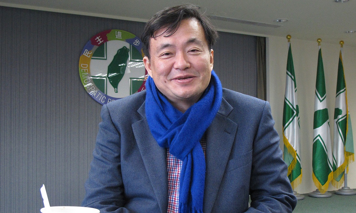 民進黨秘書長洪耀福11日與媒體茶敘。 圖：林朝億/攝