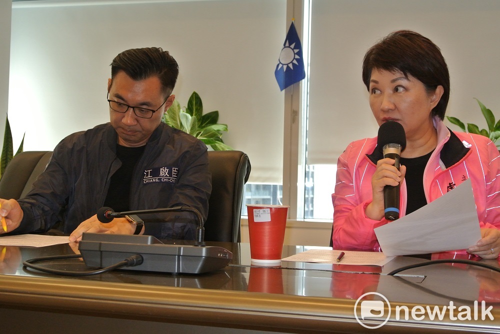 盧秀燕、江啟臣為黨內初選還在各自努力。 圖：唐復年/攝