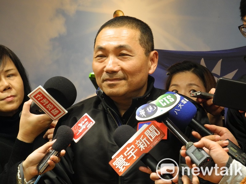 侯友宜對金介壽刊廣告質疑，以四兩撥千斤的方式回應。 圖：王峻昌/攝