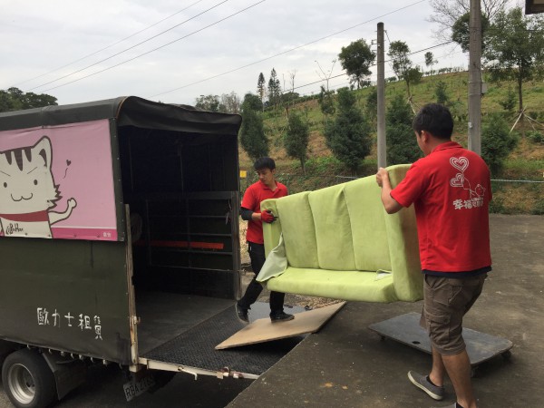 可將家中用不到的完善家具提供給環保局幸福小站，後續媒合給需要的弱勢家庭使用。 圖：新北市政府/提供