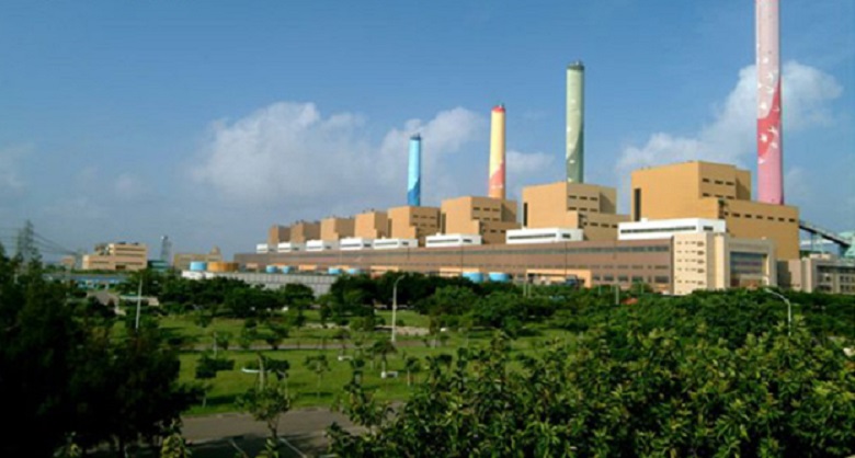 今年2月份，台中市PM2.5月均濃度降至24.3微克/立方米。圖為台中電廠。 圖：翻攝台電網站
