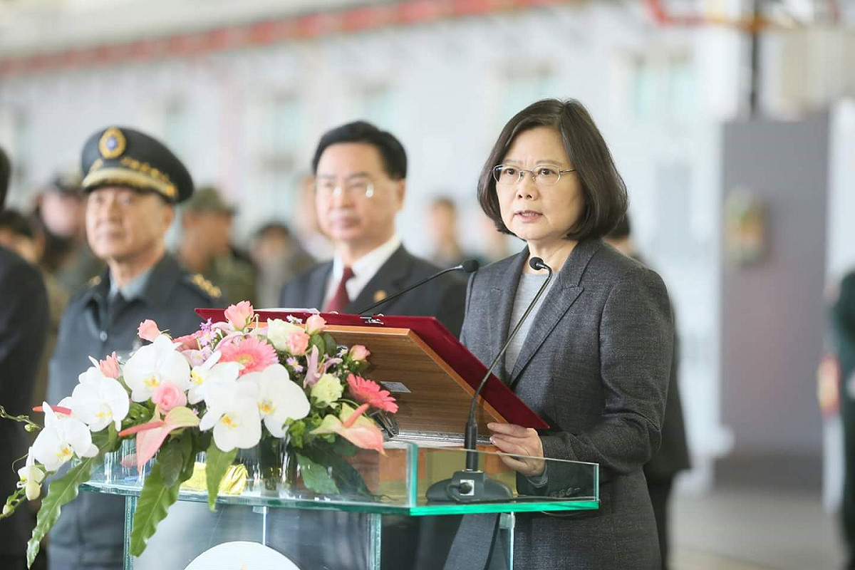 但還有更多網友則說，支持蔡英文是因為民進黨執政更有利於北京「解放」台灣的程序，「國民黨只會拖統一，民進黨上來統一會很快啊」。還有人戲稱，「蔡英文能讓台灣人吃到日本核輻射食品，還有霧霾，所以就衝這一點，老子就支持阿蔡！」 圖：翻攝自蔡英文臉書