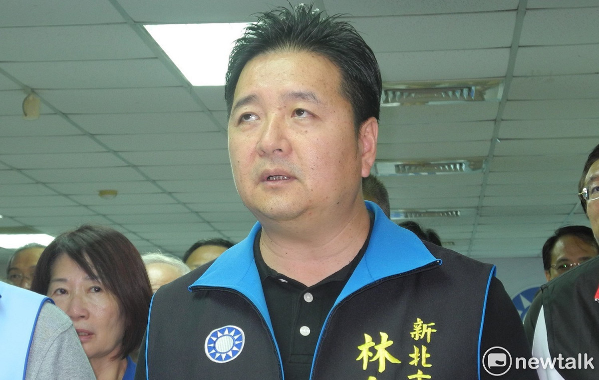 兼任國民黨土城區黨部主委的市議員林金結，目睹周錫瑋遭公所人員禁止上台及介紹，認為周遭打壓。 圖：王峻昌/攝