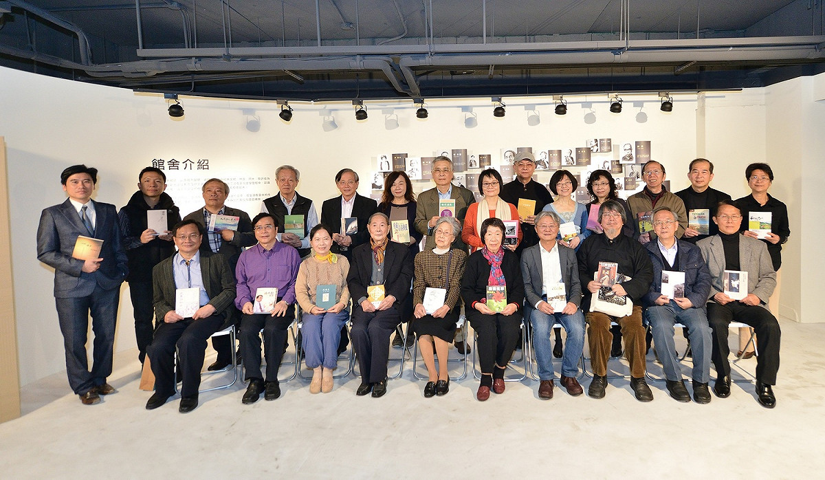 台中作家典藏館開幕記者會大合照。 圖：台中市政府/提供