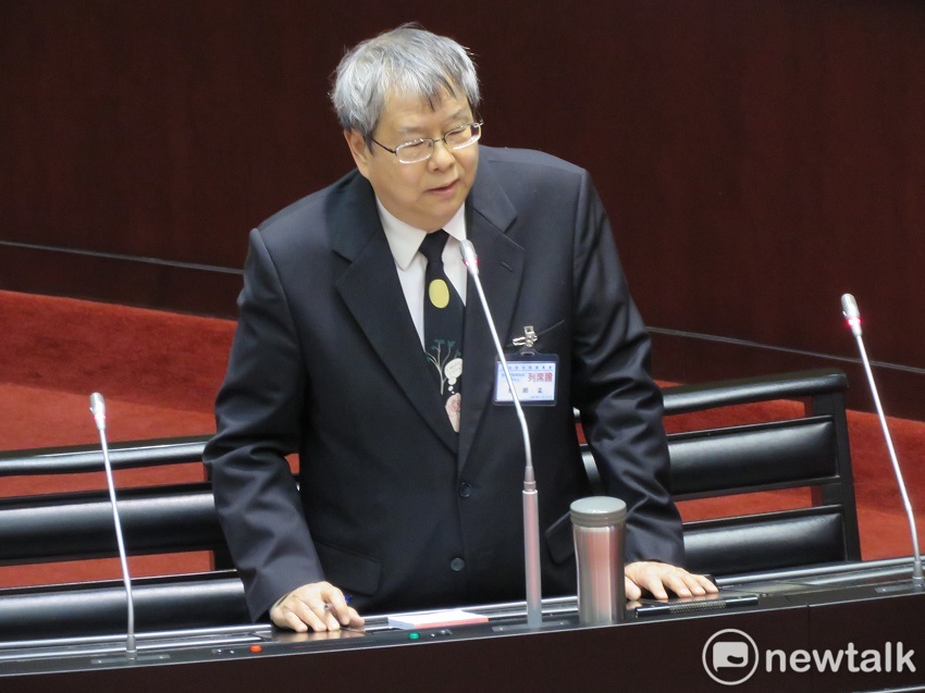 監委陳師孟即上任，他表示上任後不辦民間案件，專辦政治案件，專打辦綠不辦藍的司法官，以及尸位素餐的公務員。 圖：趙婉淳／攝（資料照片）