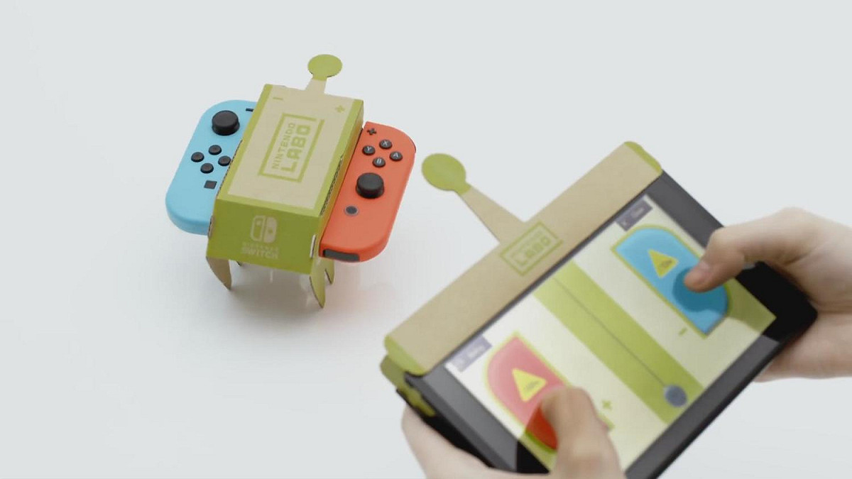 Nintendo Labo的遙控機器人套裝。 圖：翻攝自 Nintendo 公式チャンネル YouTube