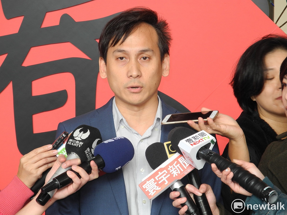 新北市府副發言人葉元之出面回應金介壽廣告，但強調無關市長選舉挺誰。 圖：王峻昌/攝
