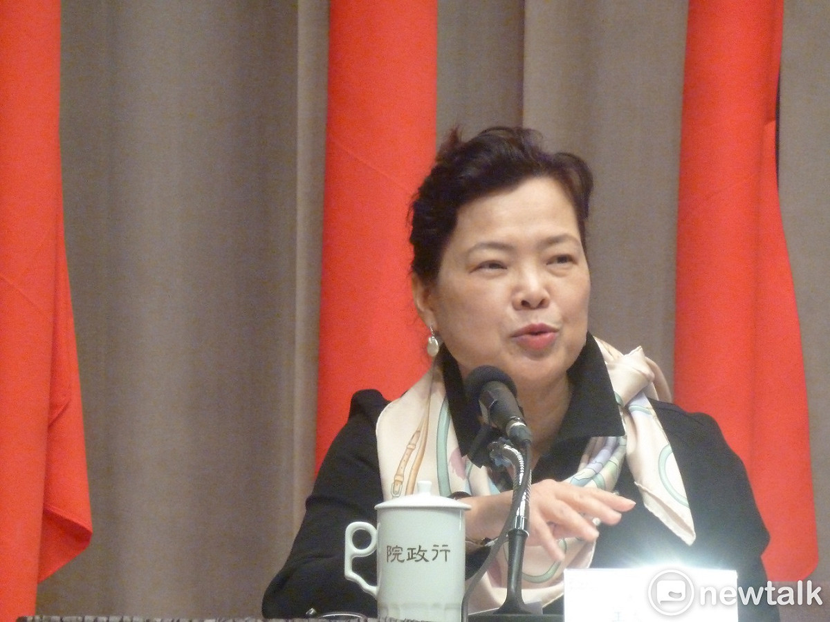 行政院長賴清德今（18）日上午聽取「綠能科技產業創新推動方案進度及成果」報告。圖為經濟部次長王美花。 圖：謝莉慧/攝
