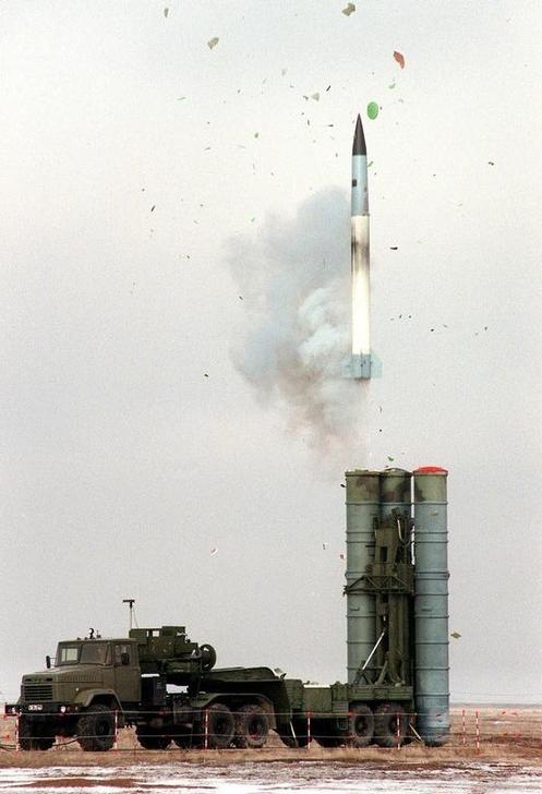 中國已經擁有S-300。如今，S-400將使他們的射程覆蓋臺灣島全島空域。這尚屬首次。S-300使大陸的射程覆蓋臺灣島部分空域，或者說是北部空域。 圖：達志影像/路透社