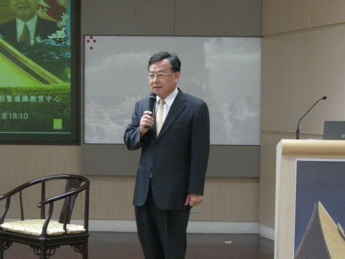 澎湖縣長當選人賴峰偉，今（5）日參加「大陸委員會、招你來作夥」鄉親座談會。 圖：取自東海大學網站