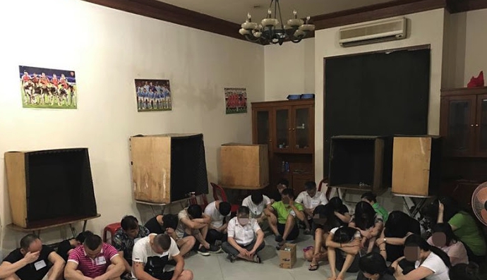 遭印尼警方逮捕的22名台籍電信詐騙嫌犯，被遣送至中國。 圖：印尼警察總部/提供