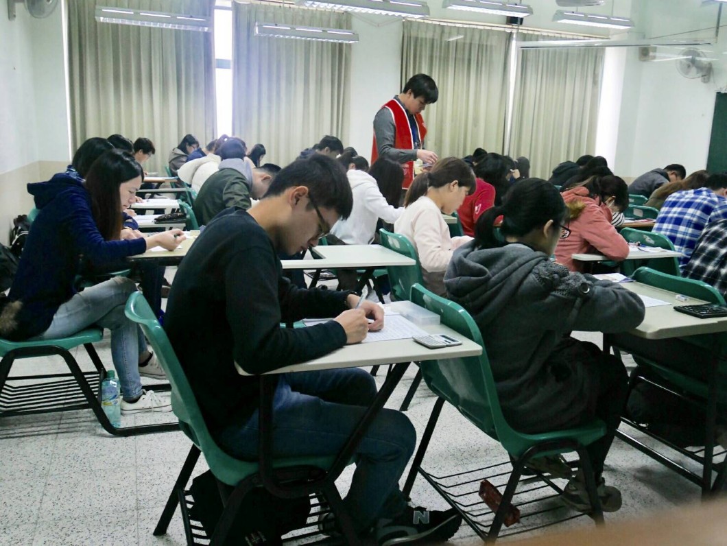 這次招募筆試有5304人到考，爭取152個職缺，錄取率2.87%，比多數國家考試錄取率低。 圖：桃園捷運公司提供
