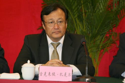 新疆維吾爾自治區人民政府主席雪克來提•扎克爾表示，將在新疆邊境建造一座「長城」維穩，防止外國武裝分子滲透，加強邊境保護措施。 圖：翻攝自新華網