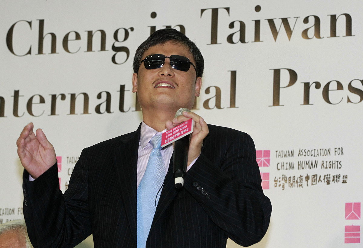 2013年6月24日，抵台訪問18天的陳光誠在台北召開記者會。他堅信，中國人民對自由和人權日增的渴求，終將結束中國的威權統治。 圖：達志影像/美聯社