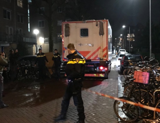阿姆斯特丹市中心周五晚間發生槍擊事件，造成1死2傷慘劇。 翻攝自推特