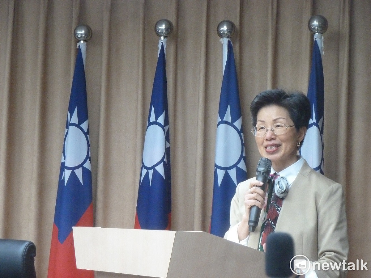 陸委會主委張小月今（29）日表示，民航局在顧及兩岸整體航運關係下，僅對兩家持續飛航爭議航路的陸籍航空公司採取最輕的處分。 圖：謝莉慧/攝