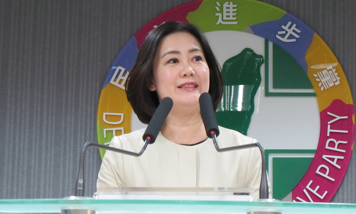 民進黨發言人吳思瑤31日主持中常會後記者會。 圖：林朝億/攝