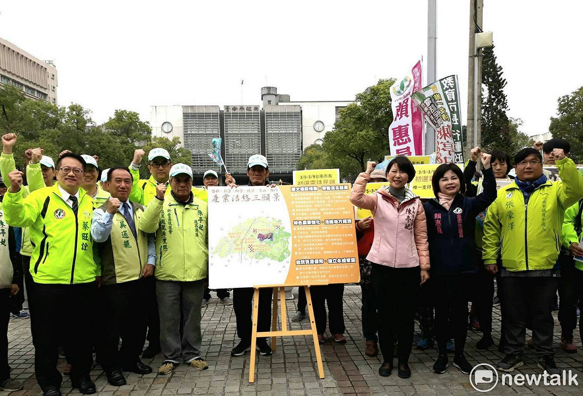 陳亭妃推出「大新營區三願景」，承諾推動台南原創動漫園區、電競產業園區、國家圖書館南部分館等重大建設，不讓溪北區邊緣化。 圖：黃博郎/攝