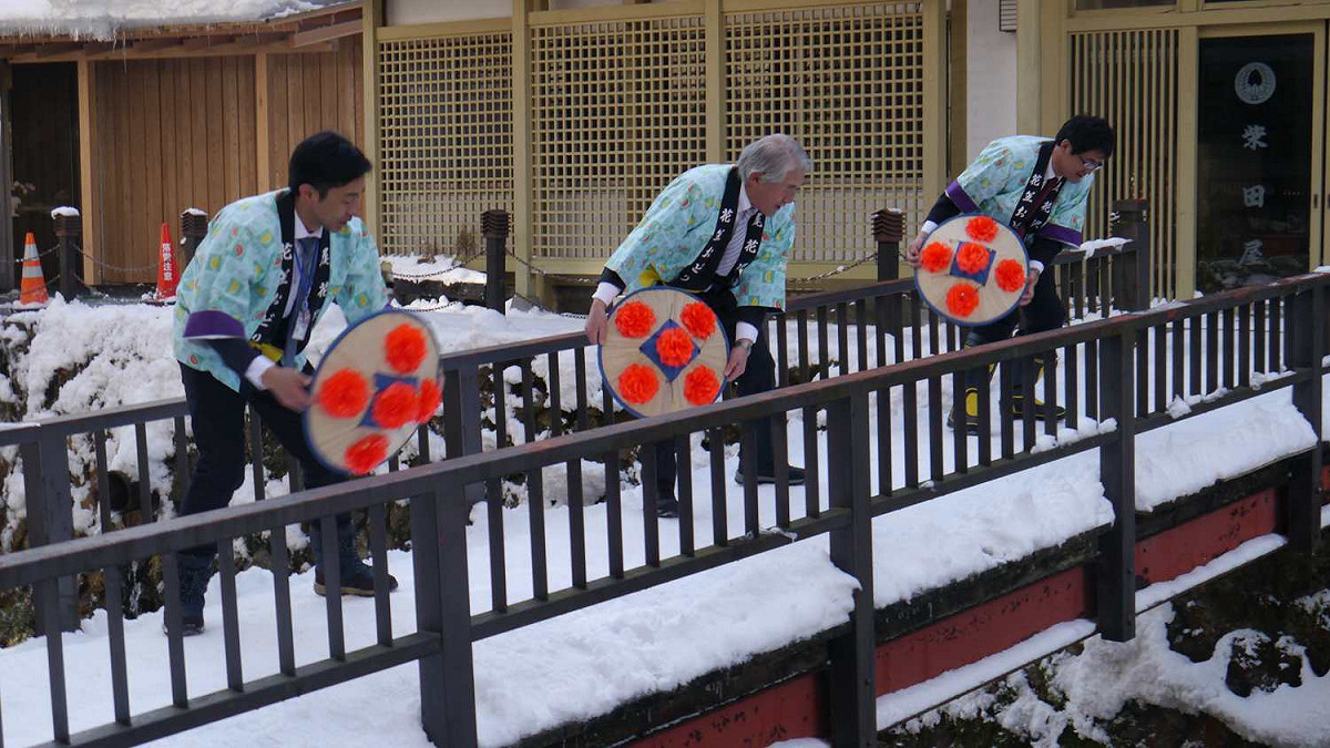 尾花澤市府團隊表演「花笠舞」歡迎高雄市府團隊的到訪。 圖：高雄市政府/提供