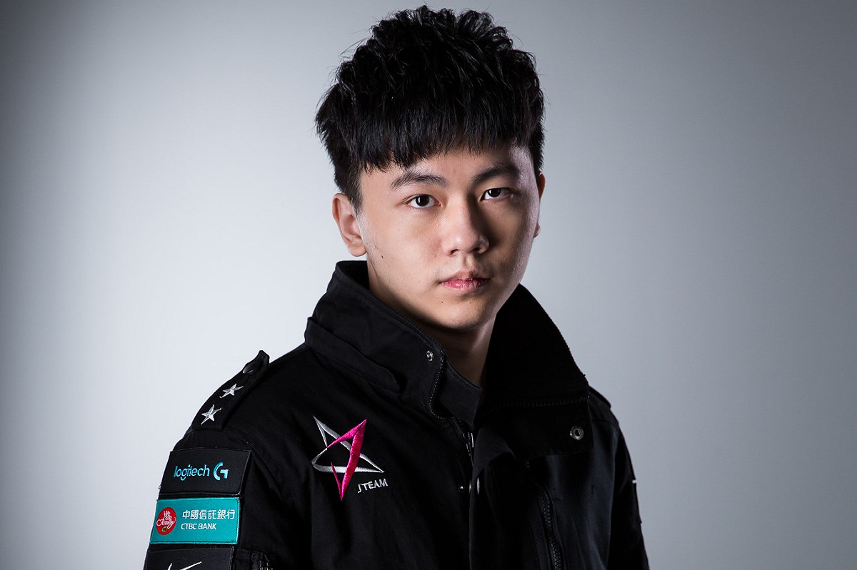 今（13）日台港澳賽區又傳人事異動！J Team的打野選手Alex宣布轉隊，前進中國LPL賽區、正式加盟FPX戰隊。 圖：翻攝自 Garena eSports  flickr