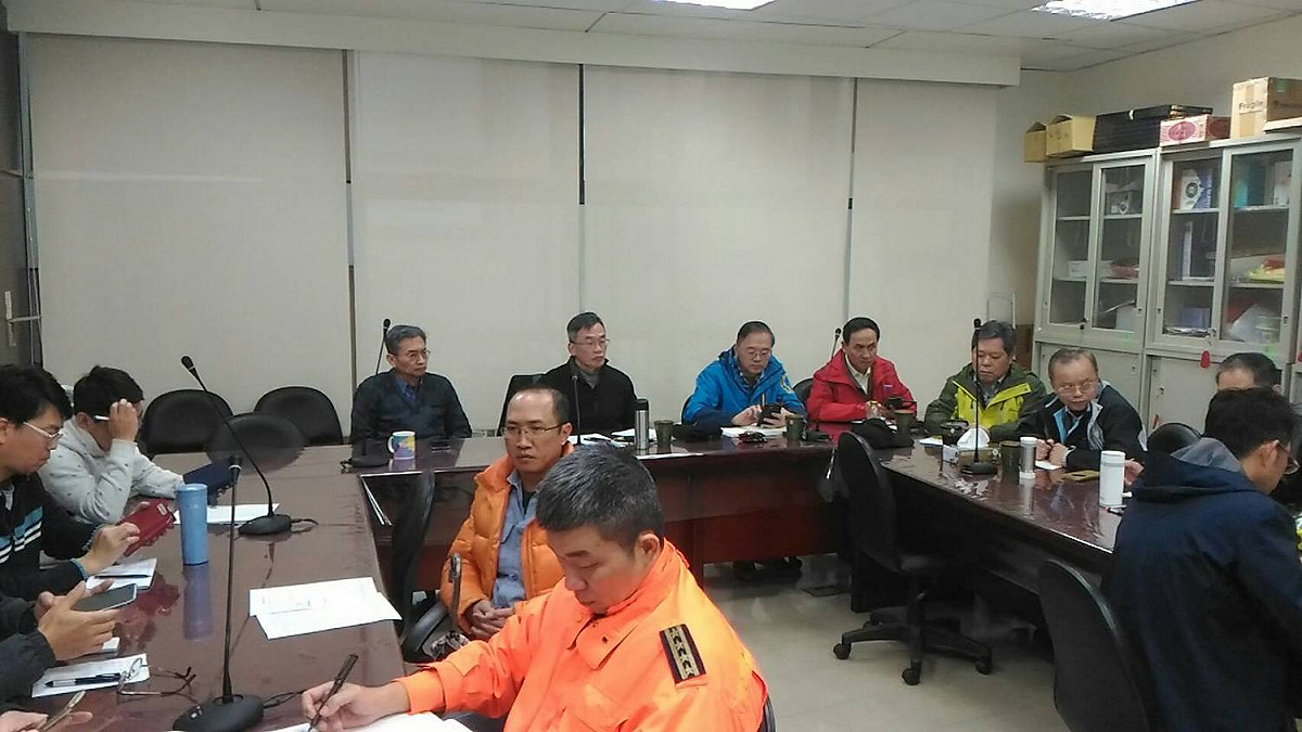 航港局召開緊急變會議，決定要求船方優先執行抽油作業。 圖: 航港局/提供