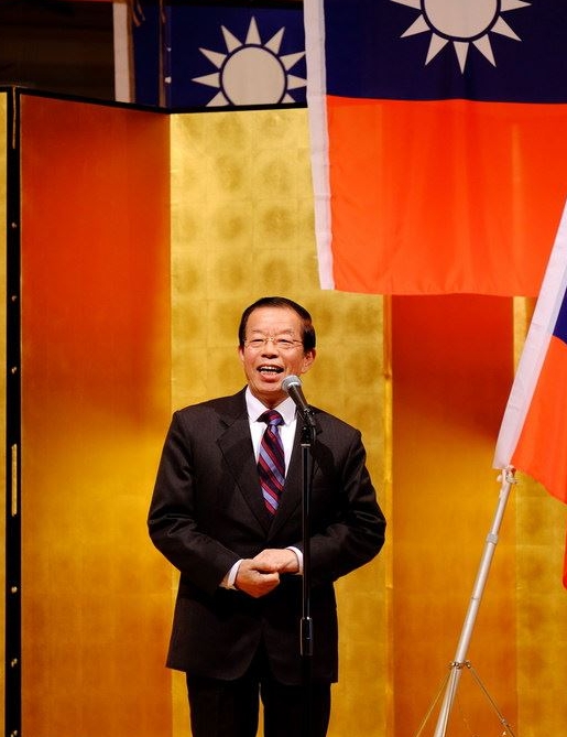 駐日代表謝長廷5日上午將出席雪祭開幕式，為台灣冰雕作品進行剪綵。他昨天抵達札幌，舉行晚宴款待日本友台議員、各日台親善協會人士、僑胞等，氣氛熱烈。 圖：中央社