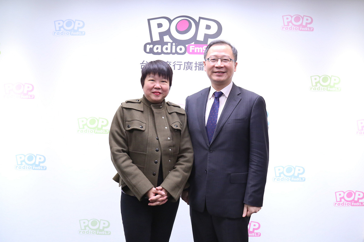 吳志揚今日接受《POP搶先爆》主持人黃光芹訪問，談到前對手鄭文燦，吳志揚大方表示，鄭文燦蠻會經營，鄭的經營方式是目前國民黨無人能望其項背的。 圖：POP Radio提供