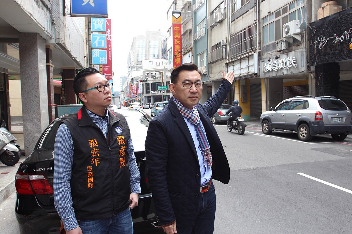 江啟臣指中區仍舊沒落。 圖 : 江啟臣辦公室/提供
