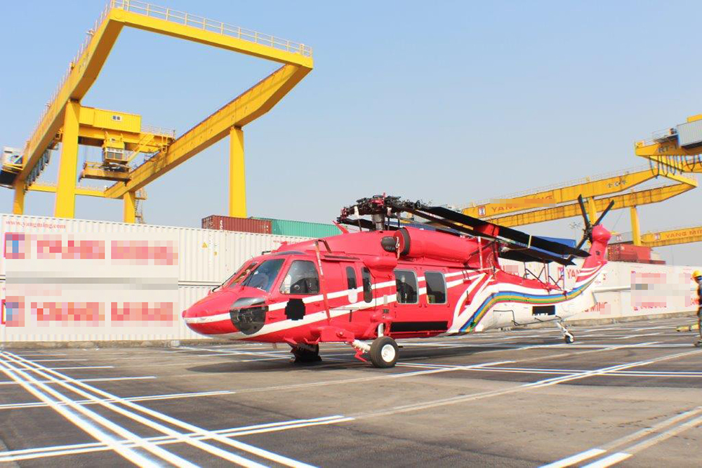 黑鷹直升機昨深夜出任務時失聯，機上6人生死未卜。飛安會事故調查小組今（6）日完成雷達判讀落海處。 圖：翻攝內政部空勤總隊官網