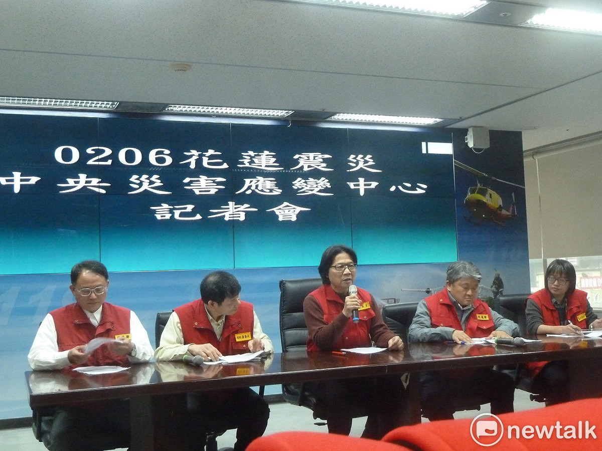 0206花蓮震災中央災害應變中心截至今（7）日16時30分的災情統計，共有6人死亡、254人受傷和88人失聯。 圖：謝莉慧/攝