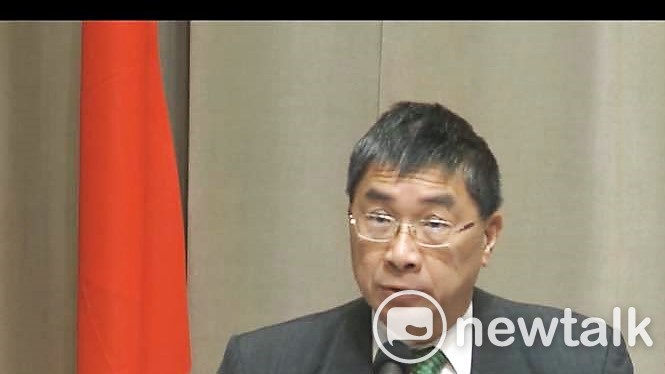 行政院發言人徐國勇今（8）日在行政院會後記者會中表示，核二廠2號機是申請「再轉」，這是正常申請程序。 圖：謝莉慧/攝