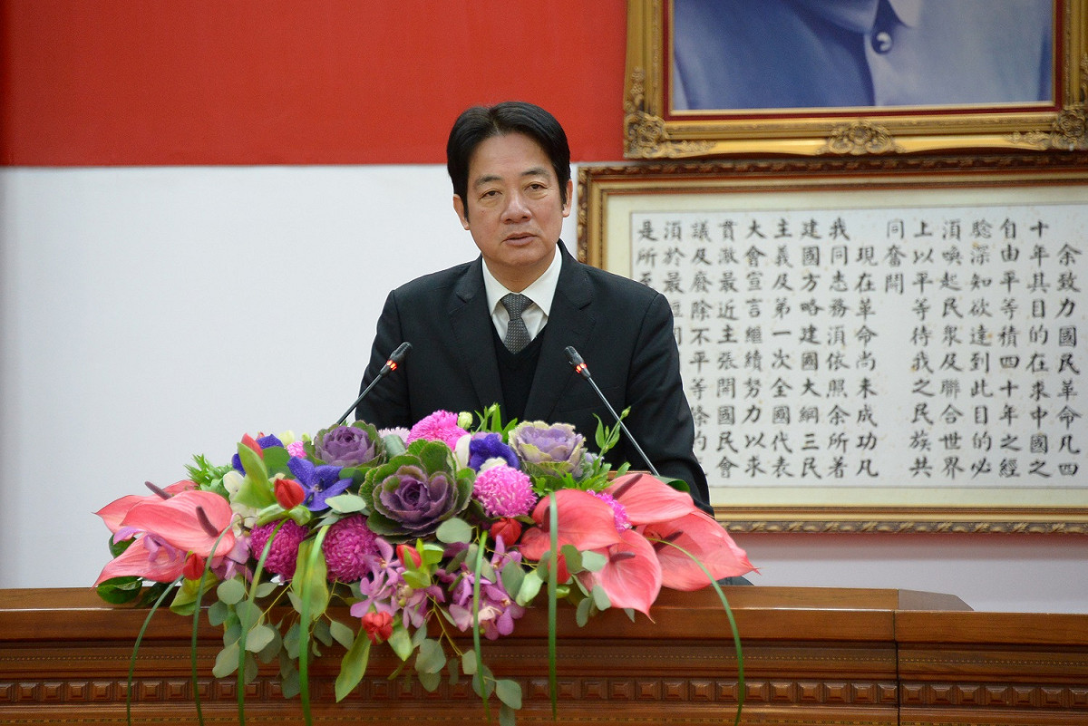 行政院長賴清德今(8)日特別在過年前到警政署向警察同仁拜年。 圖：行政院/提供