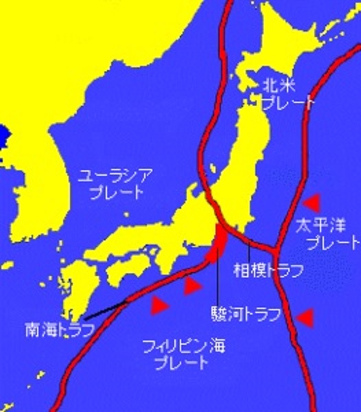 日本政府地震調查委員會關於日本周邊海底以及全國活斷層的推定的發生確率，通常是毎年、1月1計算而後公佈，這次會在2月9日公布如此驚人的數字，一般認為跟台灣地震不無關係。 圖：翻攝Times Change（http://eggman-warlrus.blogspot.jp/2013/06/blog-post_4.html）