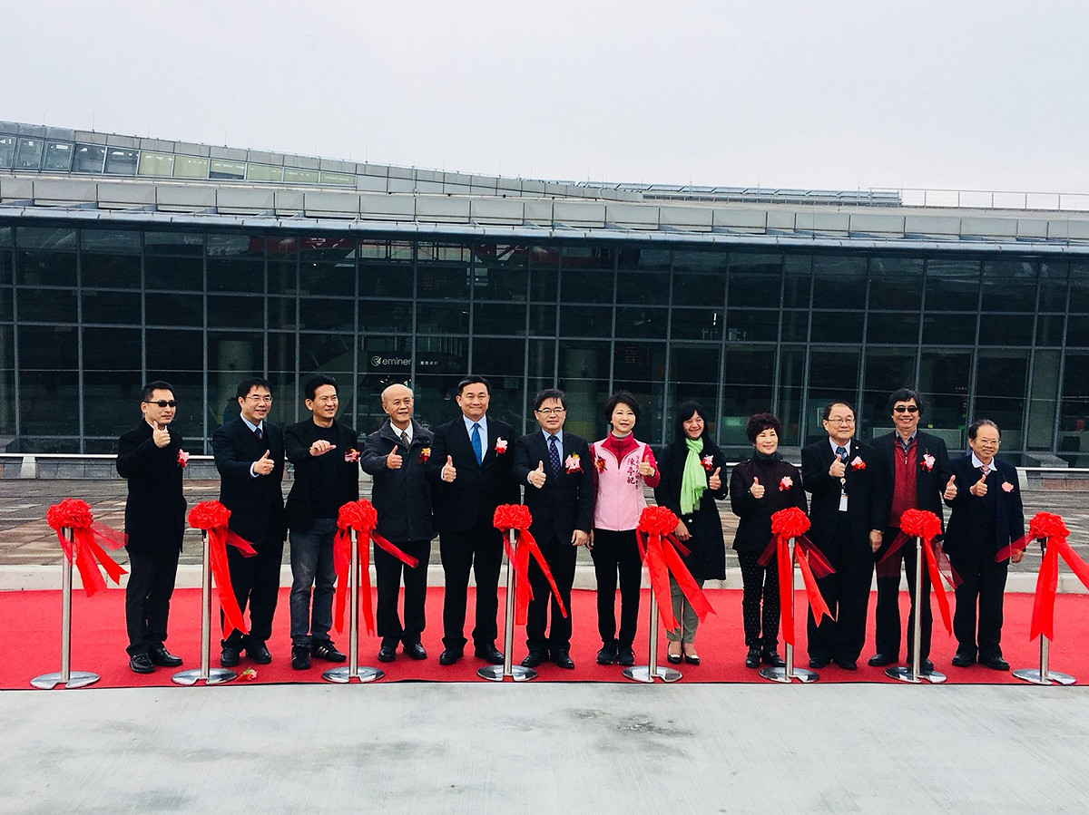 這項工程由台南市政府、台灣高鐵公司及交通部高鐵局通力合作，共同協力規劃與建造高鐵台南站站前廣場增設臨停載客區。 圖：高鐵局／提供