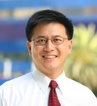 加州已公投通過，各級選舉的初選，採開放式投票的「雙雄制」，由得票數前兩名的候選人角逐大選，而民調顯示，台裔加州州長參選人江俊輝，支持度尚未列入雙雄。 圖 : 中央社