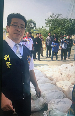 印尼海軍日前在巴淡島海域攔查台灣漁船，查獲一公噸安非他命，此案是台印尼警察合作成果。 印尼警方提供