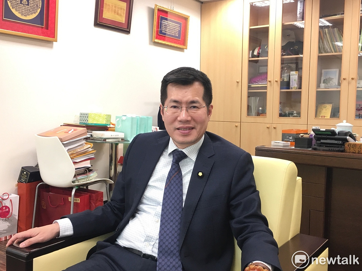 談到東吳政治幫的互動，羅致政說，「徐永明變了。」 圖：黃韋銓/攝