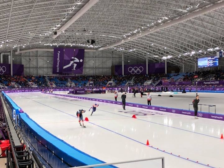 2018平昌冬奧，台灣滑冰選手黃郁婷及戴瑋麟選手的比賽實況。 圖：體育署提供